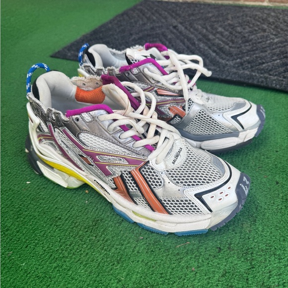 Balenciaga Men Sneakers in Gray and Multicolor - Picture 6 of 6